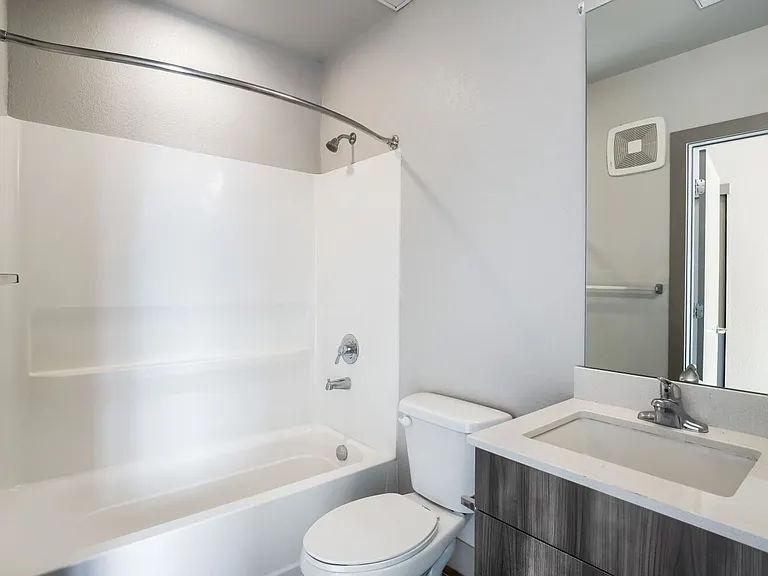 4923 King St — Photo 153