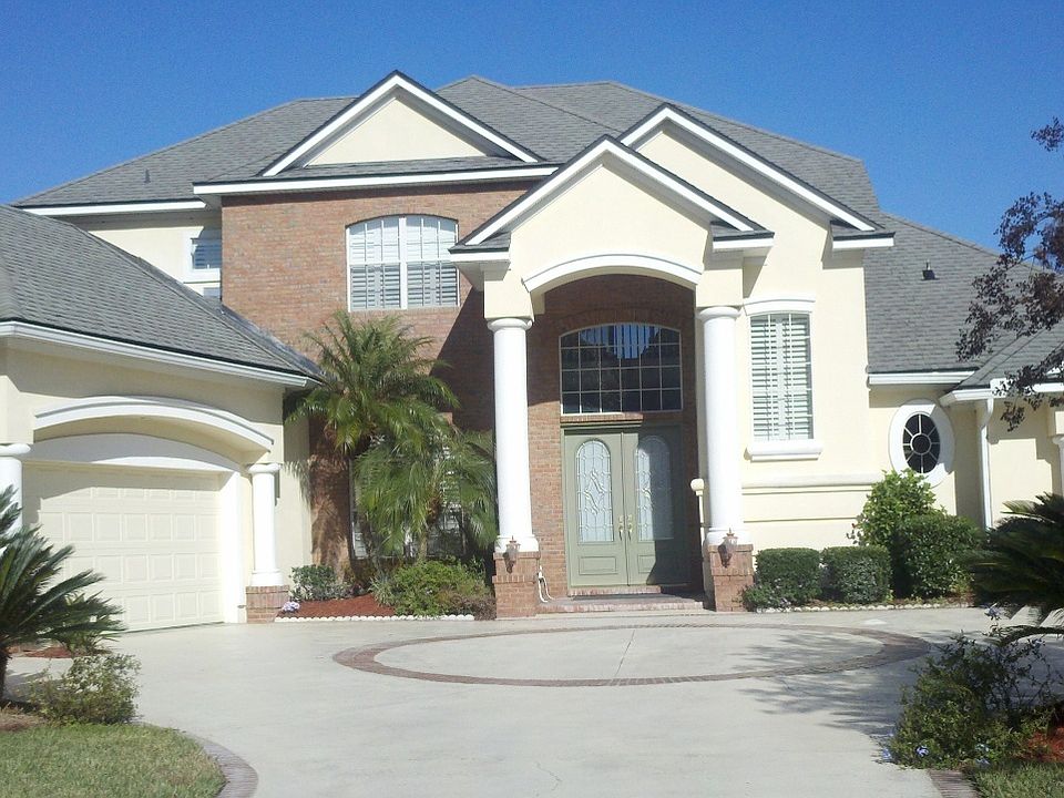 1st image of 120 Pinehurst Pointe Dr