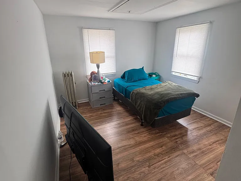 295 Center St — Photo 29