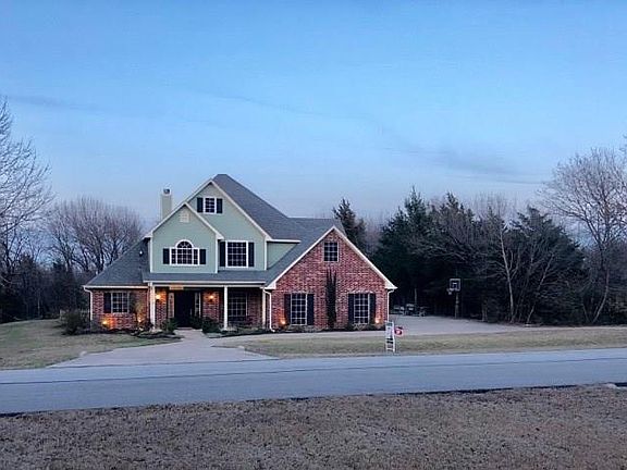 2nd image of 310 Ash Dr