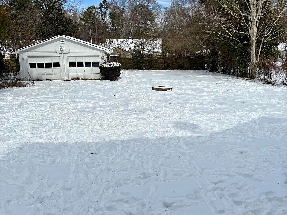 2nd image of 2304 Woodland Avenue