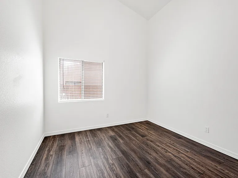7929 N Supernova Dr — Photo 12