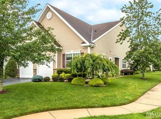 2 Constitution Dr, Monroe Township, NJ 08831