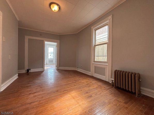 144 E Jersey St #2