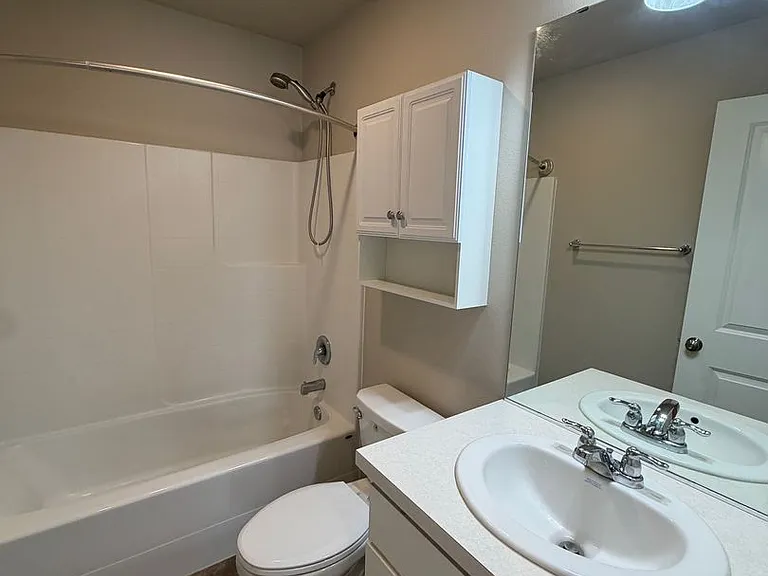 3560 Hoffman Hill Blvd — Photo 10