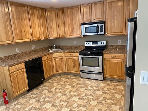 4th image of 271 Knollwood Ln Floor 2