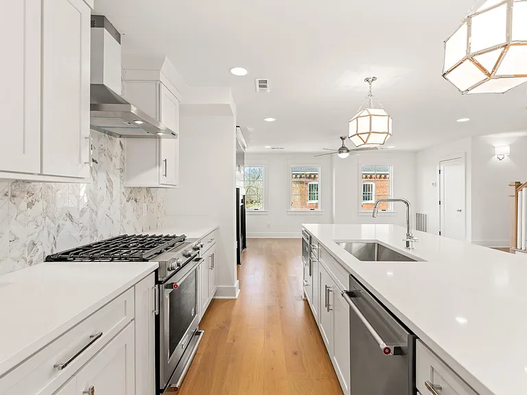 1716 Greenwood Ave #502 — Photo 12