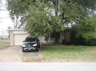 6205 Greenlee St, Fort Worth, TX 76112