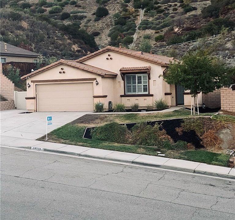 1st image of 29328 Gateway Dr