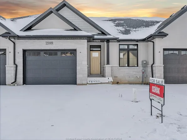 2599 Barkley Ave, Windsor, ON N8P 0E8