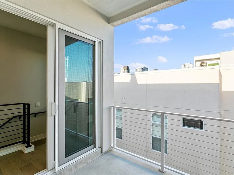 368 6th St S #1 — Photo 35