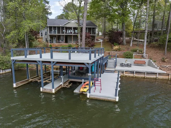 583 Longview Dr, Hamilton, GA 31811