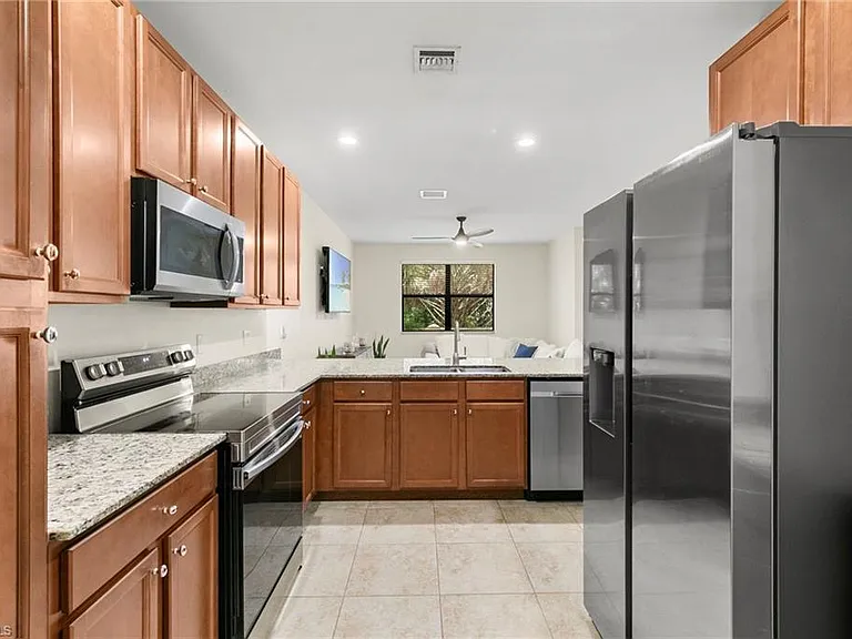7797 Bristol Cir — Photo 16