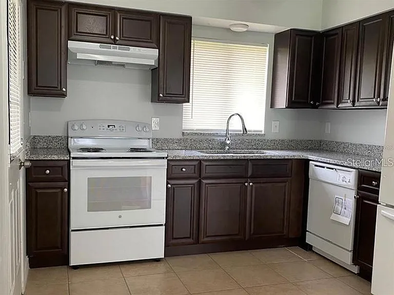 5805 N Daughtery Rd #5807 — Photo 2