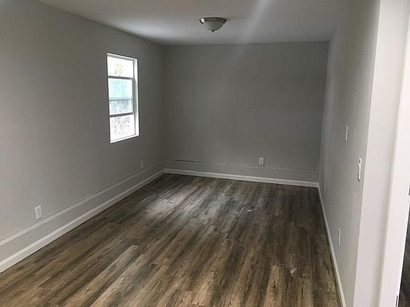2nd image of 4140 3rd Ave