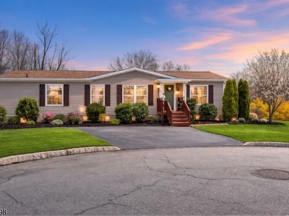 102 New Street, Oxford Twp., NJ 07863