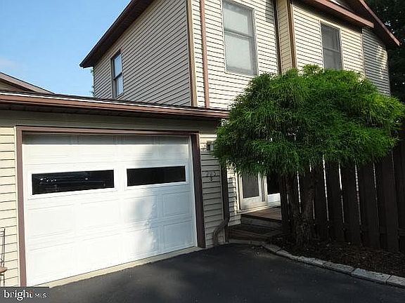 2nd image of 205 Park Heights Ave