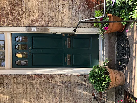 Rented by Downtown Realty Group LTD | media 48