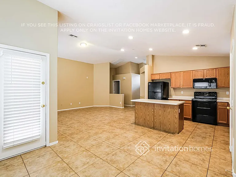 9129 W Mackenzie Dr — Photo 7