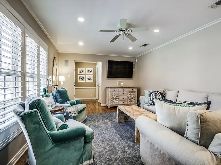 6614 Joyce Way — Photo 6