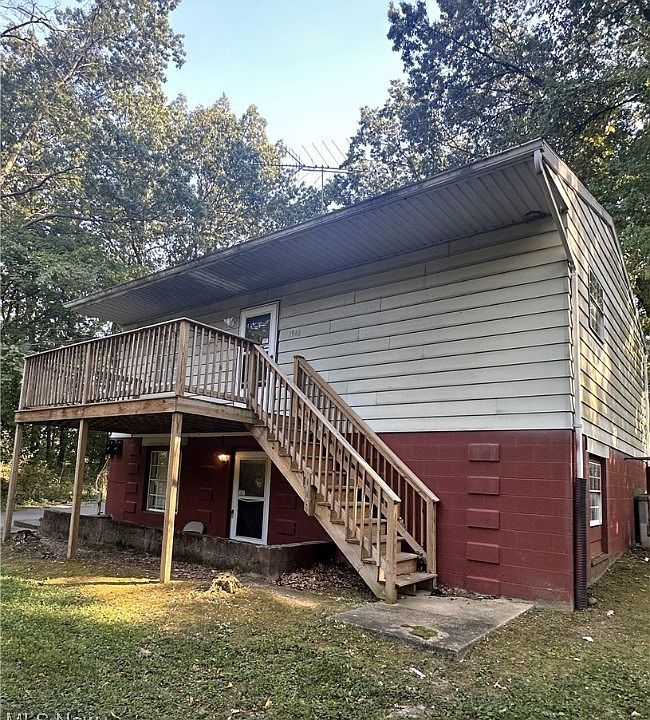2nd image of 1946 Preston Ave