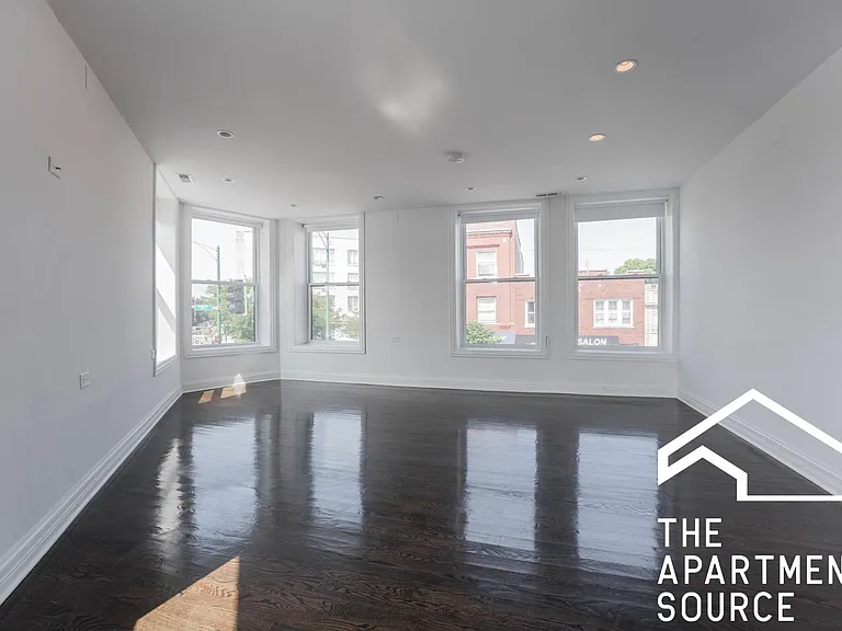 2450 N Milwaukee Ave #2F — Photo 17