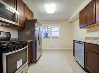 2416 University Ave, Waukegan, IL 60085