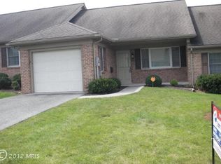 414 Deborah Ct, Chambersburg, PA