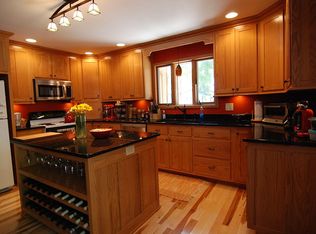 127 N Lawn Ave, Bluffton, OH 45817