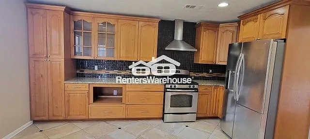 4745 King Saul Dr — Photo 3
