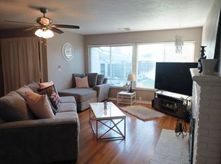 2925 N Spalding Ave, Fresno, CA 93703