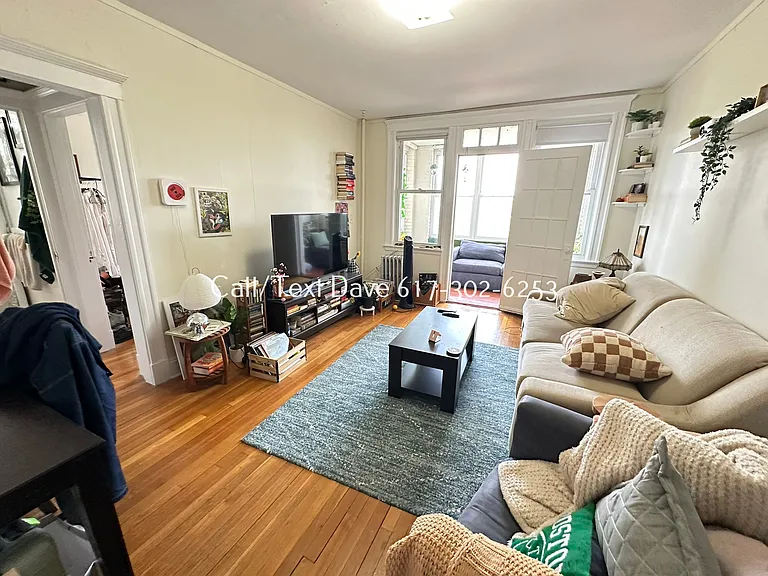 1638 Commonwealth Ave #4 — Photo 1