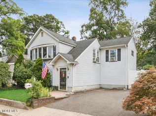 22 Duchess Ave, Middletown, NJ 07748