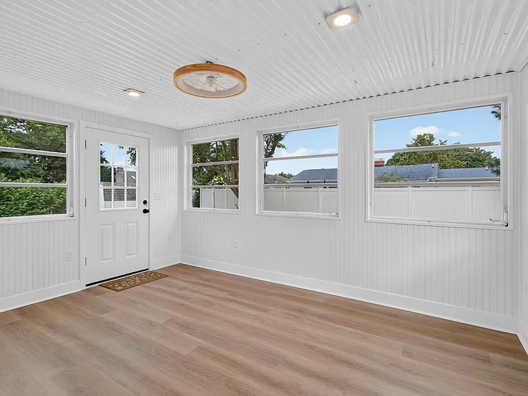 45 Tiffany Dr — Photo 10