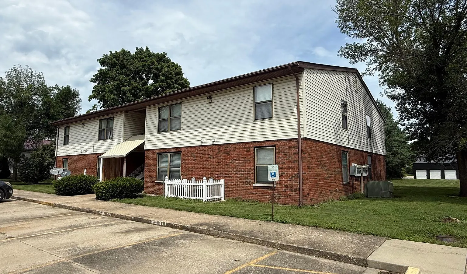 2 bed, $875 — Photo 3