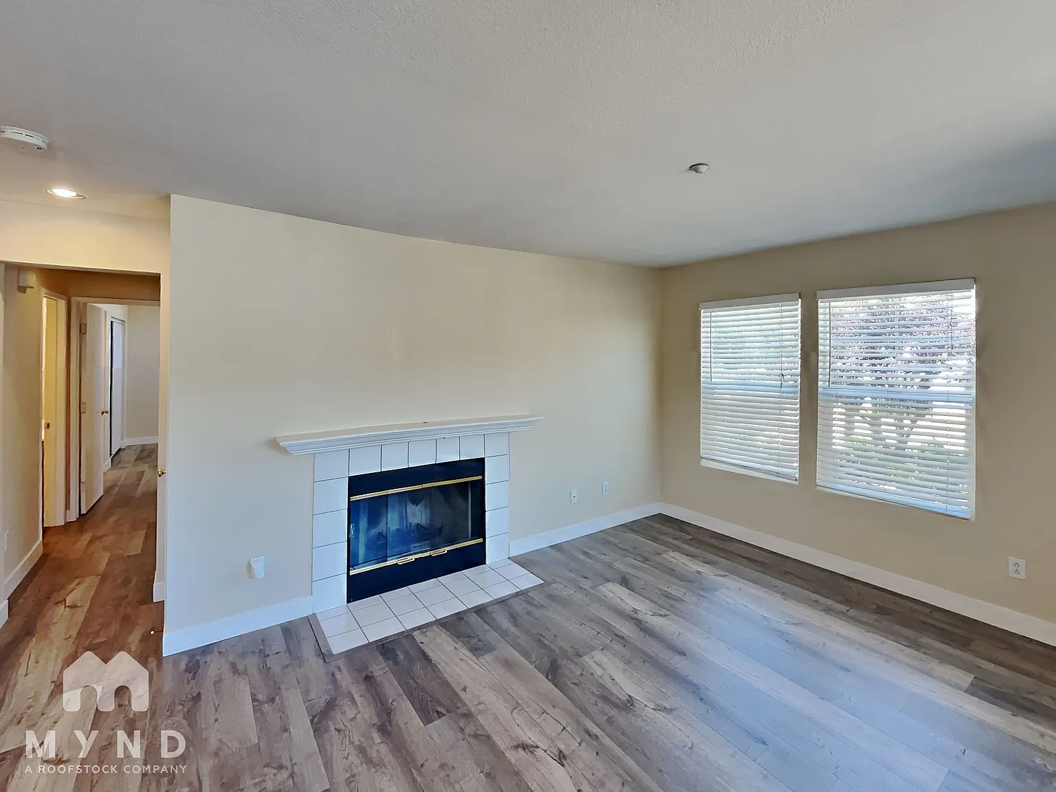 2 bed, 2.0 bath, 947 sqft, $3,095 — Photo 3