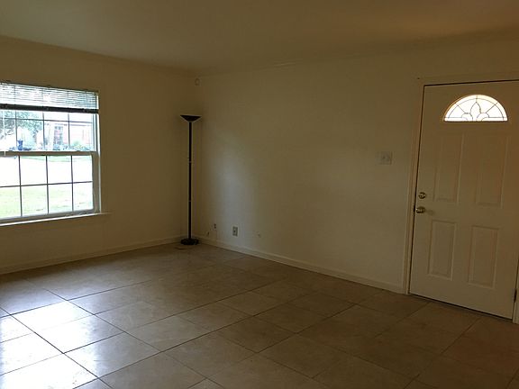4th image of 1206 Dwyce Dr