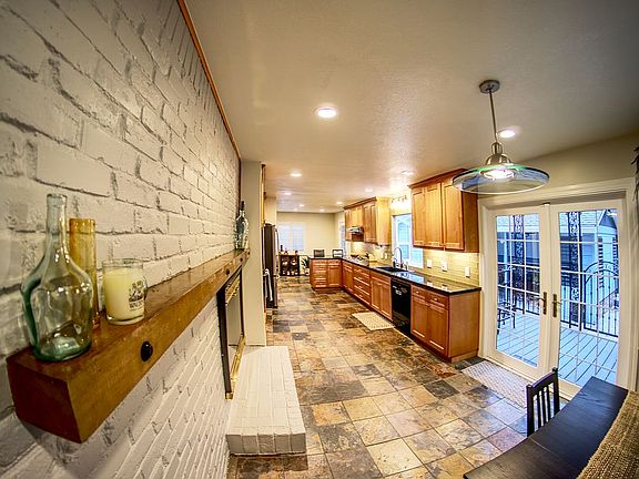 4th image of 2201 Fernwood Ct