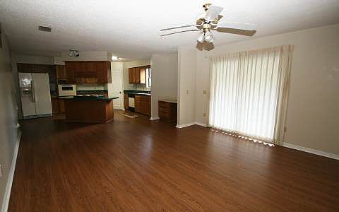 3rd image of 244 SE Sable Ln
