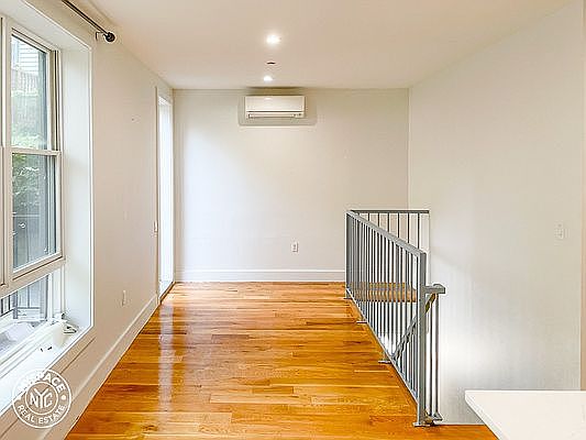 4th image of 225 Howard Ave #7B