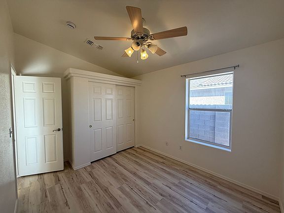 5th image of 2748 Southern Ave