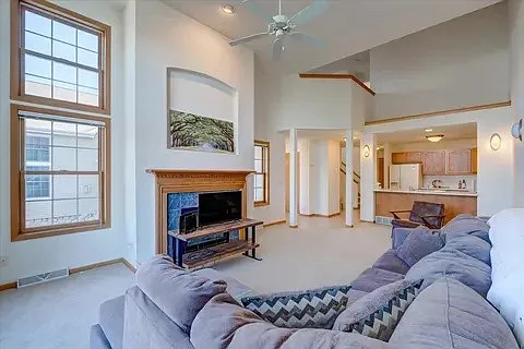8140 Broadmoor St — Photo 10