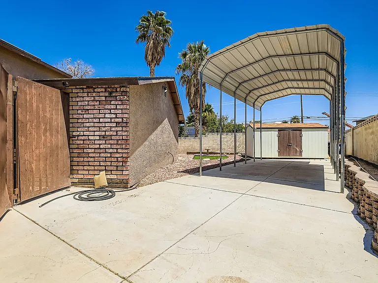 733 Strawberry Pl — Photo 27