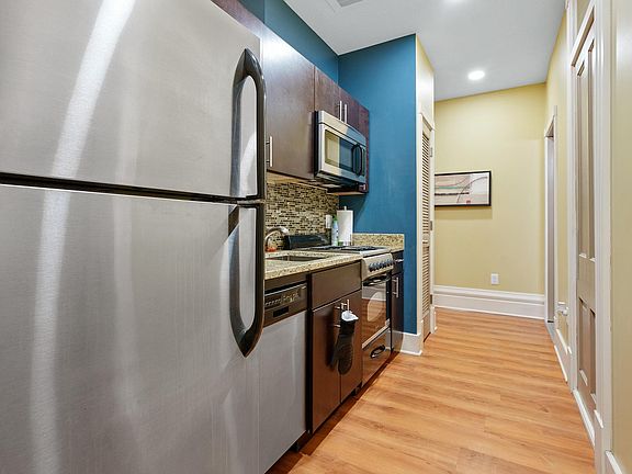 4th image of 102 E Main St APT 302