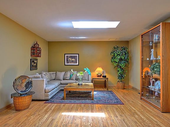4th image of 2808 Las Cruces St NE