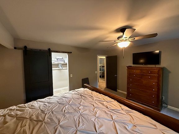 5th image of 449 Julie Anne Way