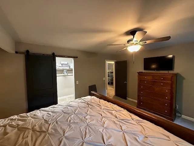 449 Julie Anne Way — Photo 5