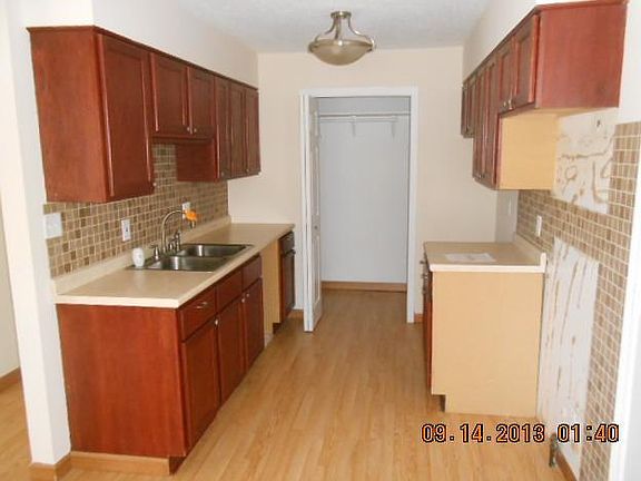 4th image of 6153 Gaston Ave