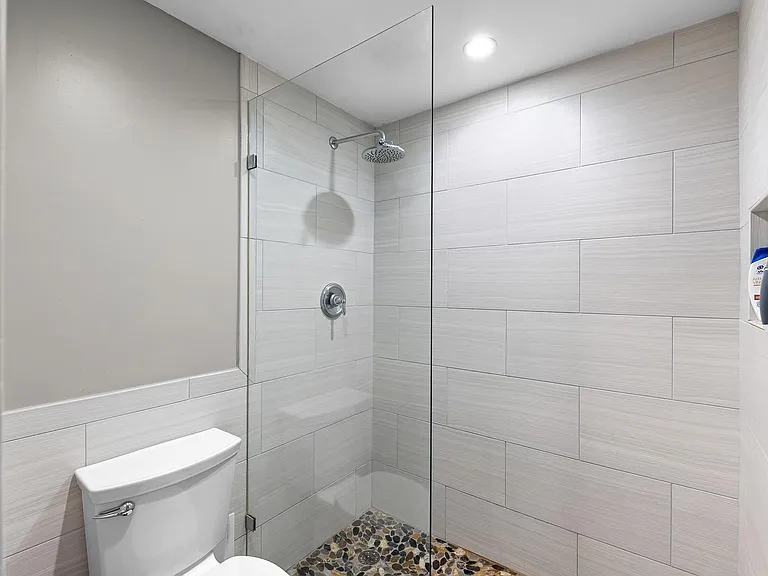 1801 Lavaca St #4C — Photo 37