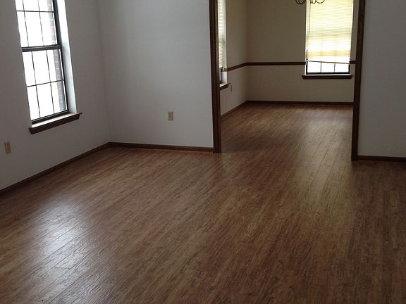 LIVING/DINING